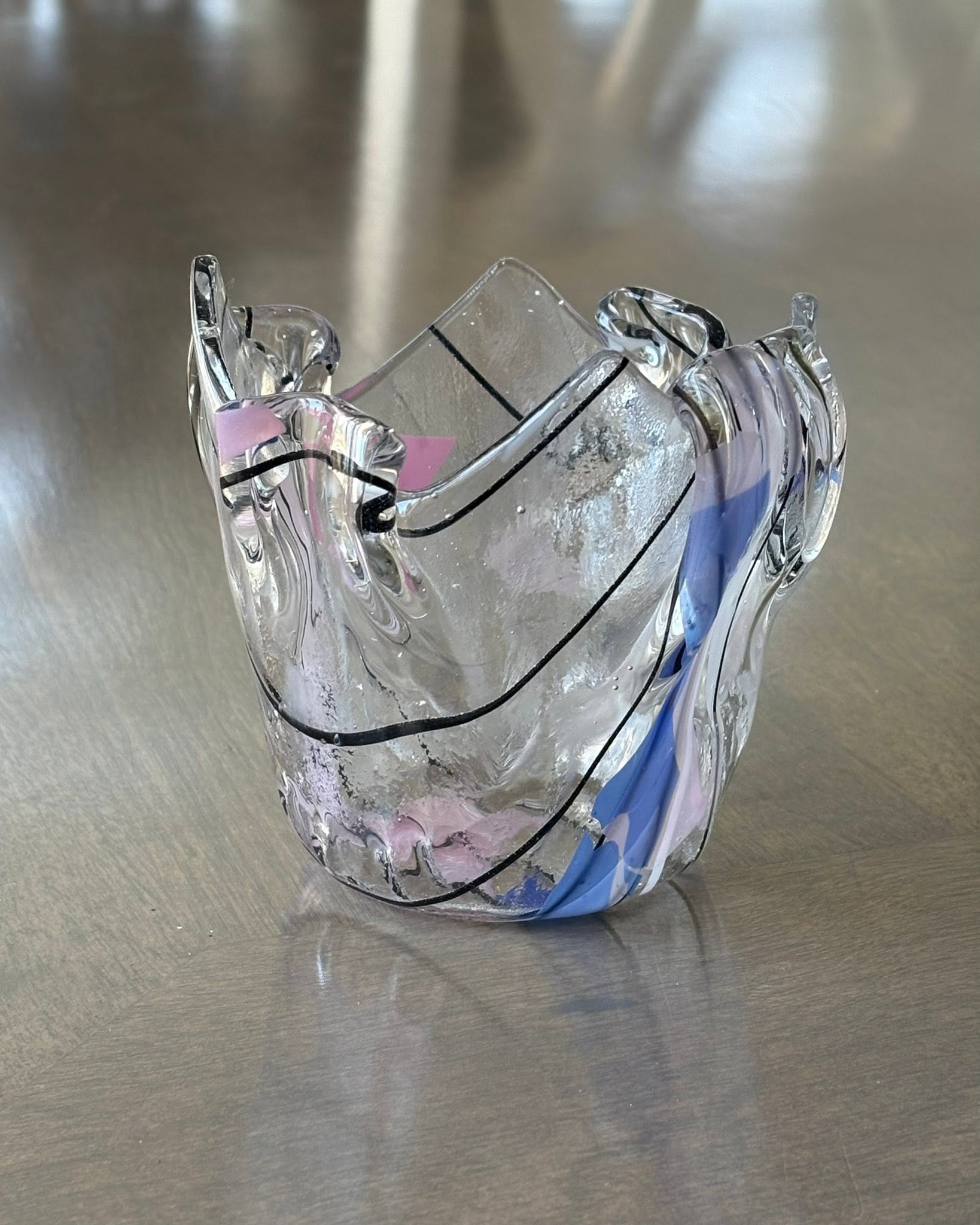Pièce artisanale en verre aux reflets délicats de Pur Reflet