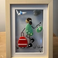 Tableau encadré composé de créations en verre par Pur Reflet