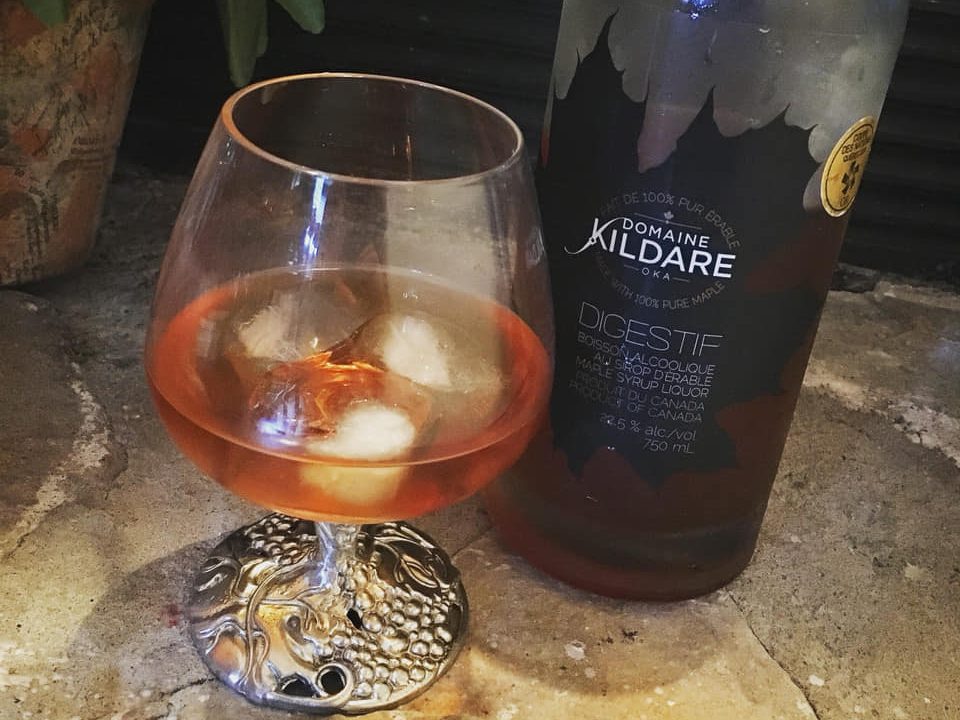 Digestif d’érable Domaine Kildare servi sur glace