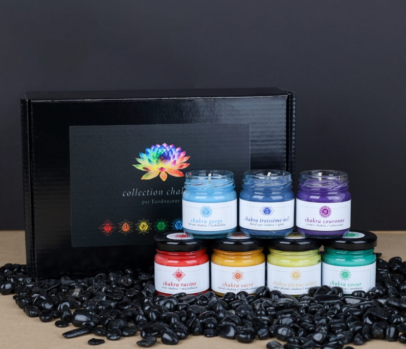 Coffret Ecodouceur de sept chandelles colorées de la collection chakra